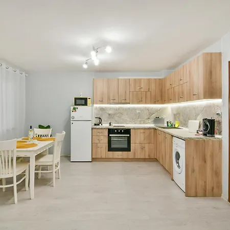 Апартаменты Charming Nest *