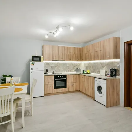 Charming Nest Апартаменты Варна